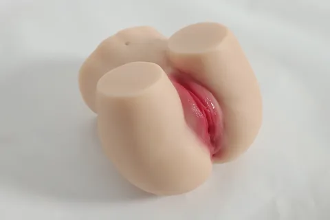 Flesh-tone dual-channel TPE sex doll with realistic entrance detailing